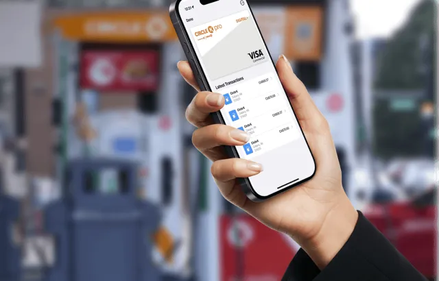 hand with phone